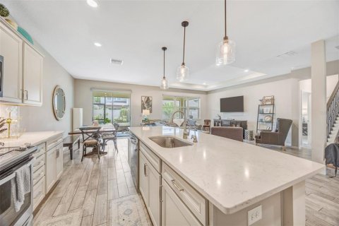 House in Lutz, Florida 5 bedrooms, 265.61 sq.m. № 2216782 - photo 19