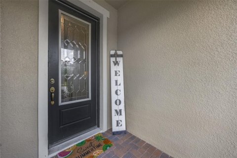 House in Lutz, Florida 5 bedrooms, 265.61 sq.m. № 2216782 - photo 7