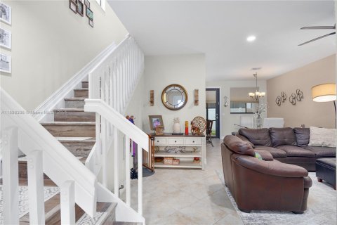 Adosado en venta en Fort Myers, Florida, 3 dormitorios, 150.59 m2 № 1950440 - foto 15