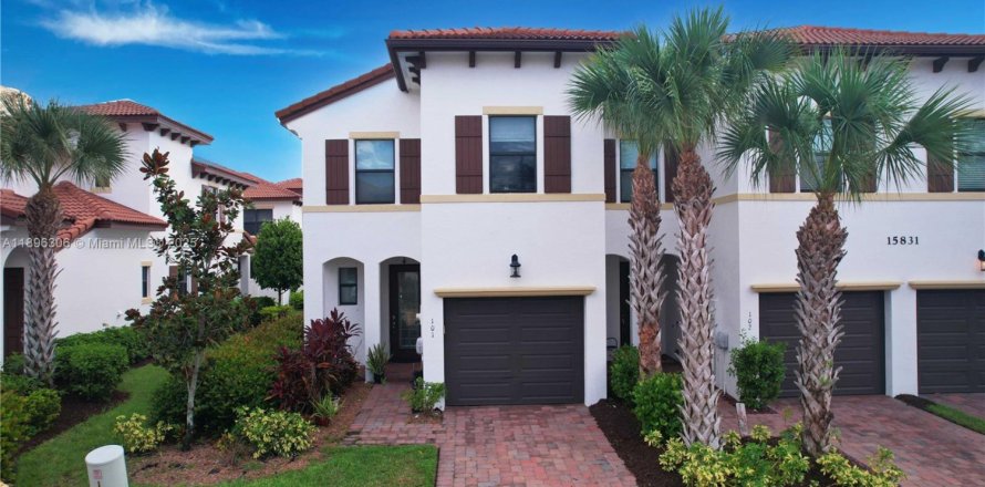Adosado en Fort Myers, Florida 3 dormitorios, 150.59 m2 № 1950440