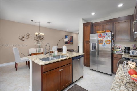 Adosado en venta en Fort Myers, Florida, 3 dormitorios, 150.59 m2 № 1950440 - foto 7