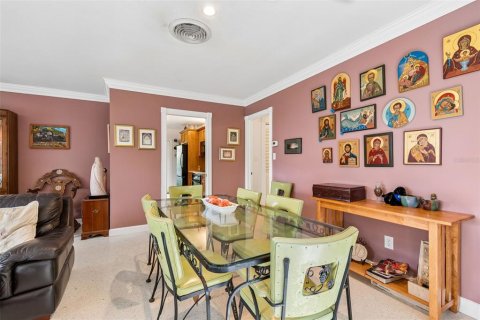 House in Tampa, Florida 5 bedrooms, 304.16 sq.m. № 2094924 - photo 15