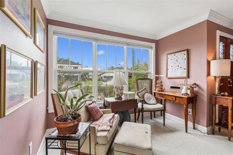 House in Tampa, Florida 5 bedrooms, 304.16 sq.m. № 2094924 - photo 8