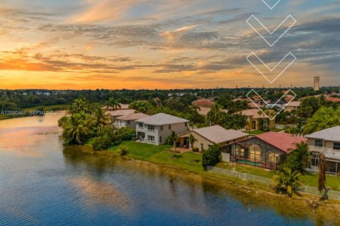 Villa ou maison à Miramar, Floride 3 chambres, 168.62 m2 № 2344301
