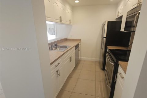 Condominio en Doral, Florida, 2 dormitorios  № 2068636