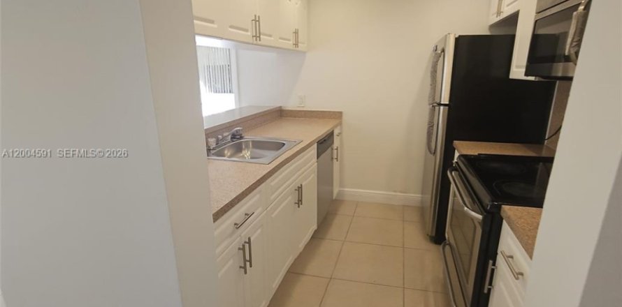 Condominio en Doral, Florida, 2 dormitorios  № 2068636