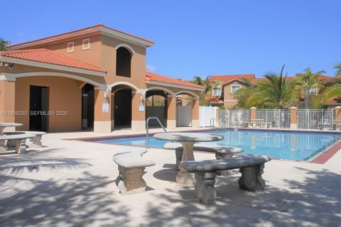 Townhouse in Cutler Bay, Florida 2 bedrooms, 106.84 sq.m. № 2080623 - photo 11