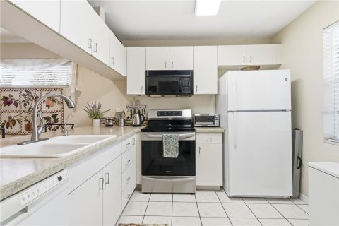 Copropriété à vendre à Tampa, Floride: 2 chambres, 117.99 m2 № 2148345 - photo 11