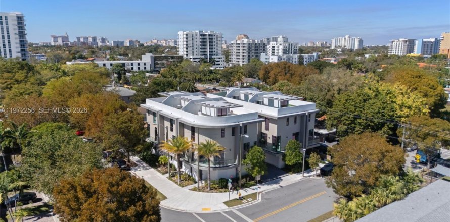 Touwnhouse à Miami, Floride 3 chambres № 2036399