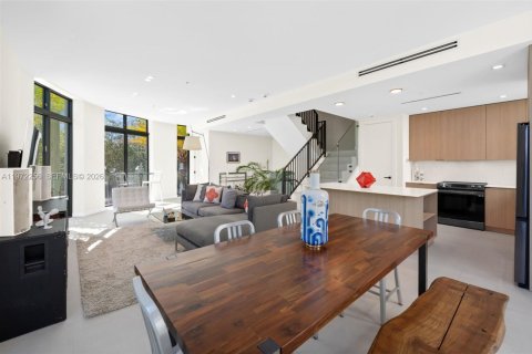 Touwnhouse à vendre à Miami, Floride: 3 chambres № 2036399 - photo 7