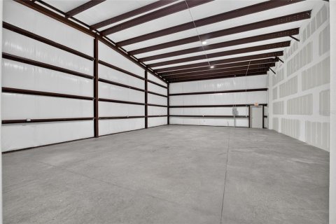 Commercial property in Belleview, Florida № 2100288 - photo 6