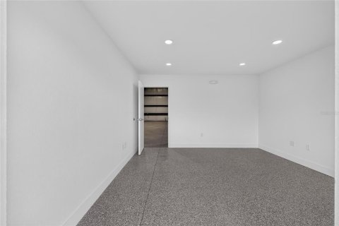 Commercial property in Belleview, Florida № 2100288 - photo 4