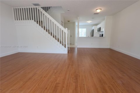 Touwnhouse à louer à Pembroke Pines, Floride: 3 chambres, 126.44 m2 № 2056448 - photo 8