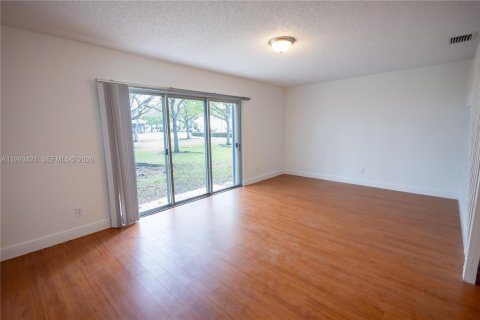 Touwnhouse à louer à Pembroke Pines, Floride: 3 chambres, 126.44 m2 № 2056448 - photo 10