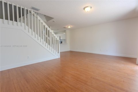 Touwnhouse à louer à Pembroke Pines, Floride: 3 chambres, 126.44 m2 № 2056448 - photo 7