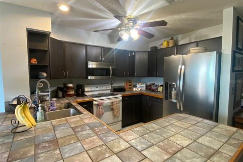 House in Venice, Florida 3 bedrooms, 151.9 sq.m. № 2117969 - photo 13