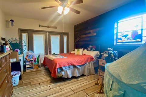 House in Venice, Florida 3 bedrooms, 151.9 sq.m. № 2117969 - photo 8