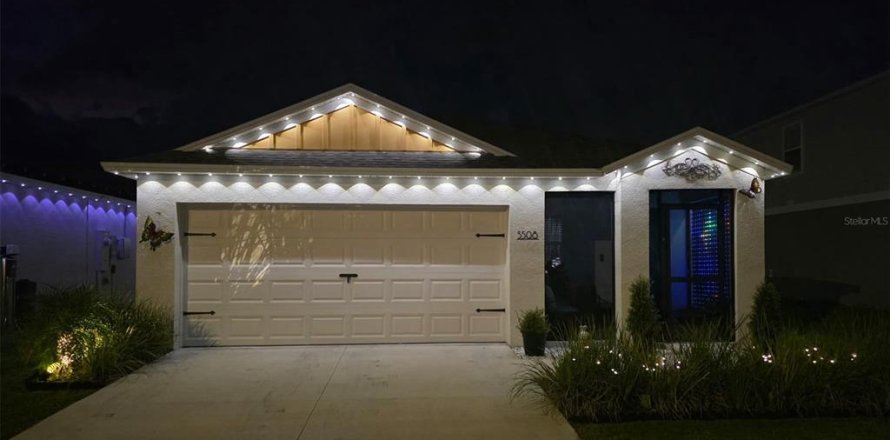 House in Haines City, Florida 3 bedrooms, 150.04 sq.m. № 2323137