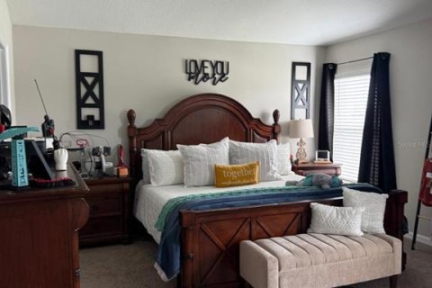 House in Haines City, Florida 3 bedrooms, 150.04 sq.m. № 2323137 - photo 4