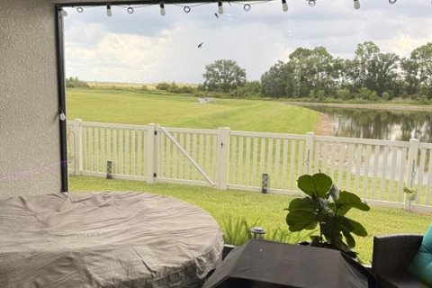 House in Haines City, Florida 3 bedrooms, 150.04 sq.m. № 2323137 - photo 5