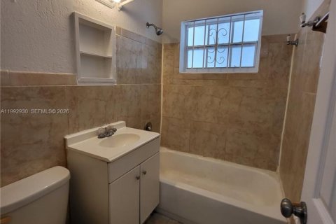 Купить коммерческую недвижимость в Майами, Флорида 114.83м2, № 2056760 - фото 6