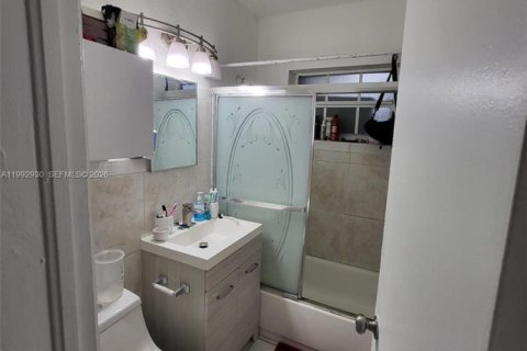 Купить коммерческую недвижимость в Майами, Флорида 114.83м2, № 2056760 - фото 4