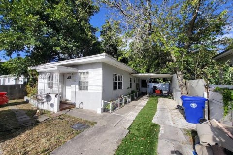 Купить коммерческую недвижимость в Майами, Флорида 114.83м2, № 2056760 - фото 16