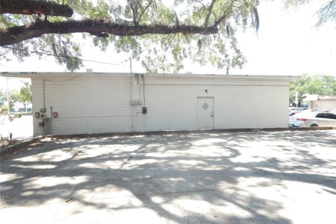 Immobilier commercial à vendre à Kissimmee, Floride: 256.41 m2 № 2122330 - photo 4