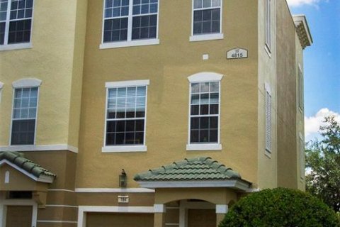 Townhouse in Orlando, Florida 3 bedrooms, 164.53 sq.m. № 1901397 - photo 2