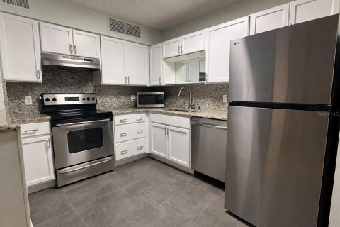 Copropriété à louer à Altamonte Springs, Floride: 2 chambres, 85.84 m2 № 2399489 - photo 8