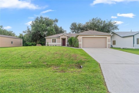 Villa ou maison à vendre à Port Charlotte, Floride: 3 chambres, 114.83 m2 № 2412611 - photo 2