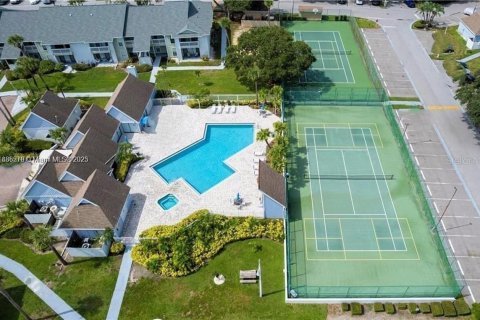 Condominio en venta en Palm Harbor, Florida, 2 dormitorios, 83.43 m2 № 1820151 - foto 6