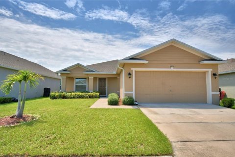 House in Lakeland, Florida 3 bedrooms, 150.41 sq.m. № 1899386 - photo 2