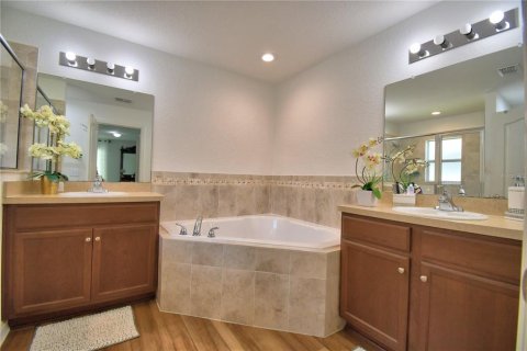 House in Lakeland, Florida 3 bedrooms, 150.41 sq.m. № 1899386 - photo 18