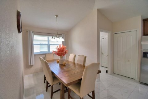 House in Lakeland, Florida 3 bedrooms, 150.41 sq.m. № 1899386 - photo 10
