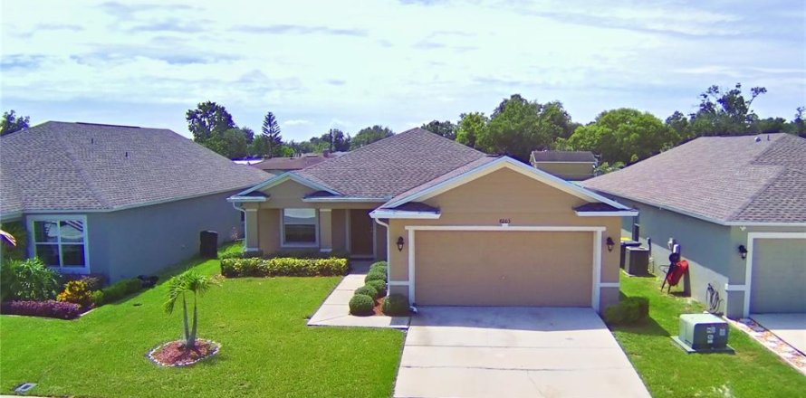 Casa en Lakeland, Florida 3 dormitorios, 150.41 m2 № 1899386