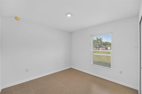Villa ou maison à vendre à Port Charlotte, Floride: 3 chambres, 138.15 m2 № 2166807 - photo 15