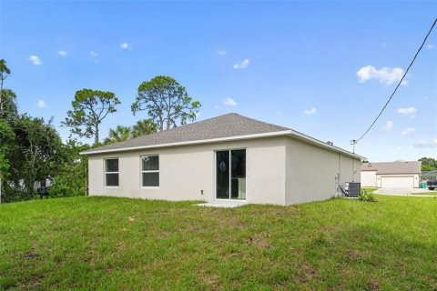 Villa ou maison à vendre à Port Charlotte, Floride: 3 chambres, 138.15 m2 № 2166807 - photo 4