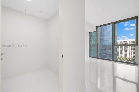 Condo in Miami, Florida, 2 bedrooms  № 2053020 - photo 30