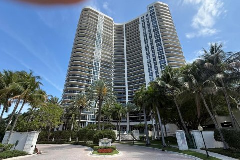 Copropriété à louer à Fort Lauderdale, Floride: 3 chambres, 217.39 m2 № 2189671 - photo 2