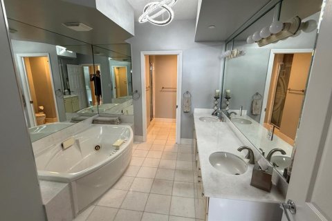 Copropriété à louer à Fort Lauderdale, Floride: 3 chambres, 217.39 m2 № 2189671 - photo 12