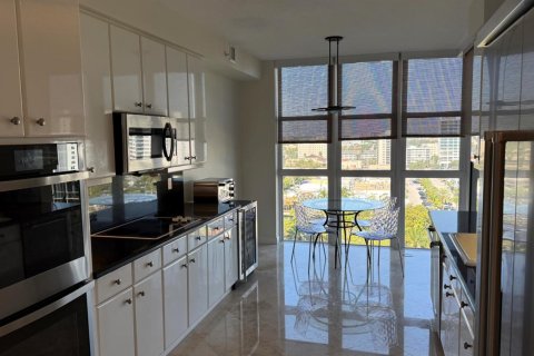 Copropriété à louer à Fort Lauderdale, Floride: 3 chambres, 217.39 m2 № 2189671 - photo 10