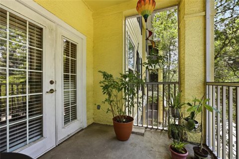 Condo in Gainesville, Florida, 2 bedrooms № 2202582 - photo 28