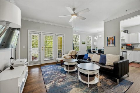 Condo in Gainesville, Florida, 2 bedrooms № 2202582 - photo 10