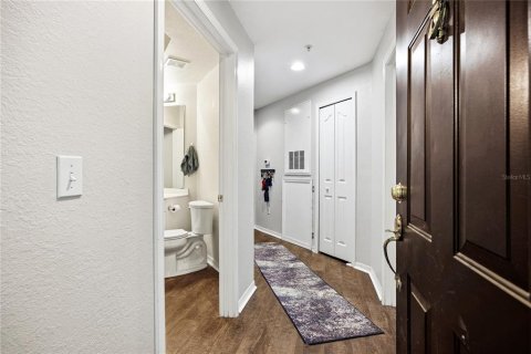 Condo in Gainesville, Florida, 2 bedrooms № 2202582 - photo 6