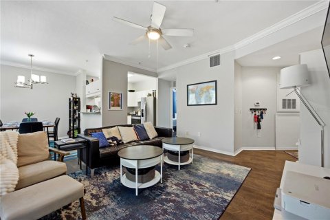 Condo in Gainesville, Florida, 2 bedrooms № 2202582 - photo 8