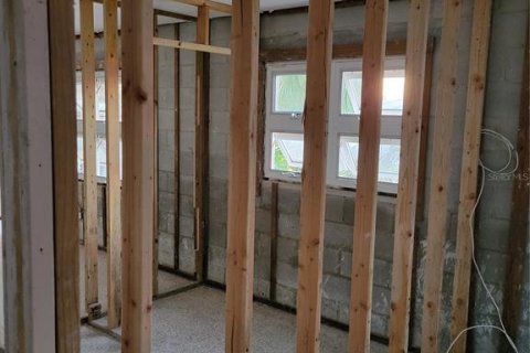 House in Saint Petersburg, Florida 3 bedrooms, 96.62 sq.m. № 1733804 - photo 8