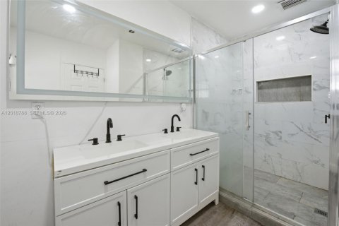 Villa ou maison à vendre à West Park, Floride: 4 chambres, 108.88 m2 № 2270894 - photo 11