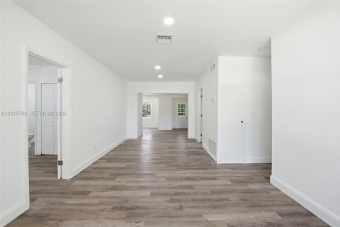 Villa ou maison à vendre à West Park, Floride: 4 chambres, 108.88 m2 № 2270894 - photo 9