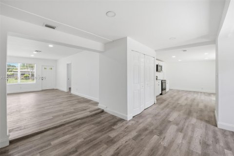 Villa ou maison à vendre à West Park, Floride: 4 chambres, 108.88 m2 № 2270894 - photo 5